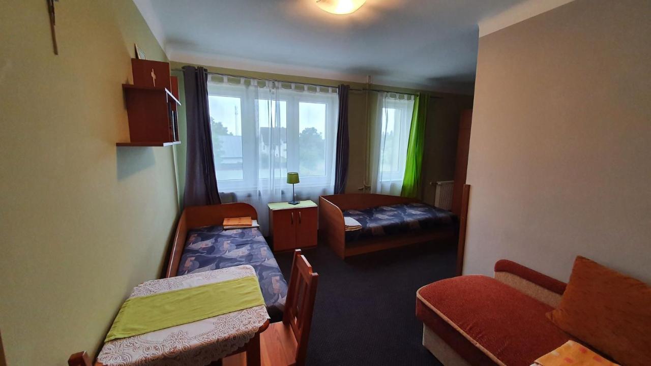 Wieczernik Dom Rekolekcyjny Księży Pallotynów Swieta Katarzyna  Exterior foto